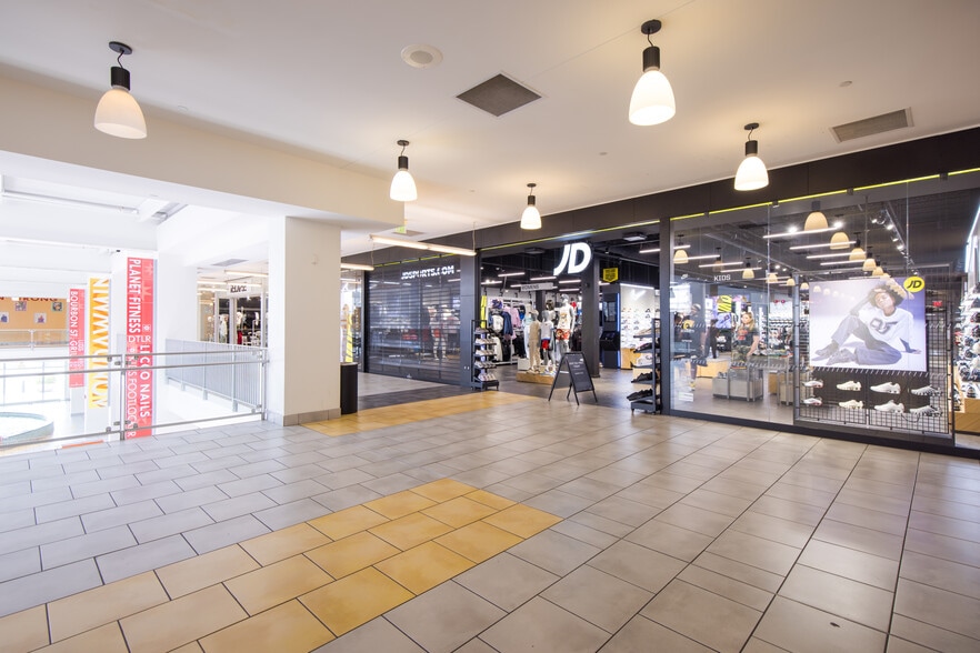 More Photos Of 2301-2401 Liberty Heights Ave, Baltimore Unknown For Lease