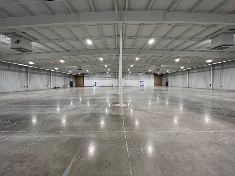 More Photos Of 108 Mountain View Dr NW, Huntsville Warehouse For Lease