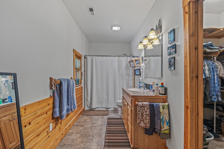More Photos Of 302 Berger St, Riggins Apartments For Sale