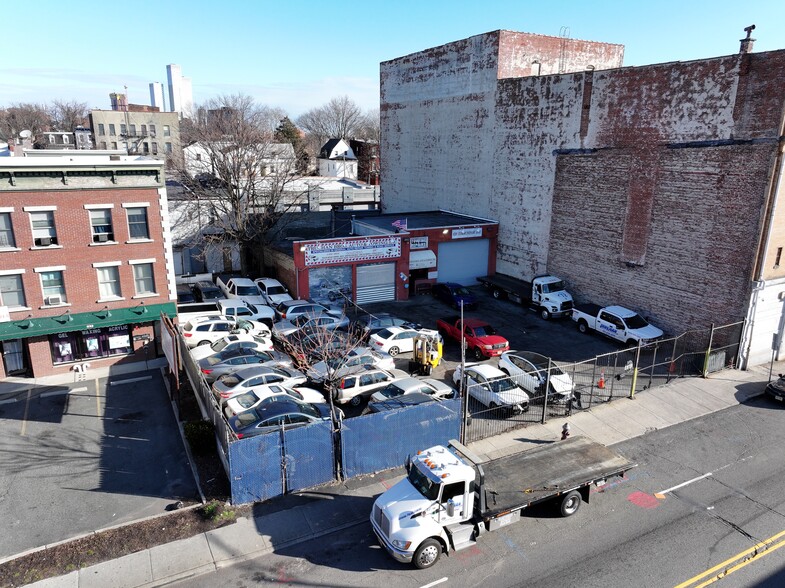 Primary Photo Of 626 Communipaw Ave, Jersey City Auto Repair For Sale