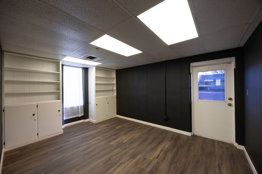 More Photos Of 901 SW 4th Ave, Amarillo Warehouse For Lease