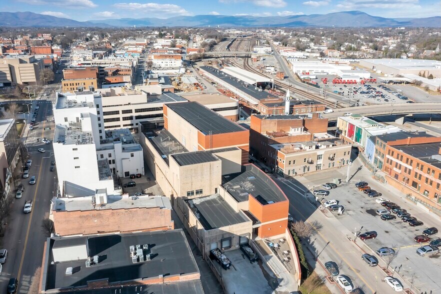 More Photos Of 120 Salem Ave SW, Roanoke Warehouse For Lease