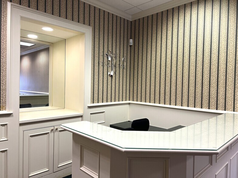 More Photos Of 102 Wolcott Rd, Wolcott Office For Lease