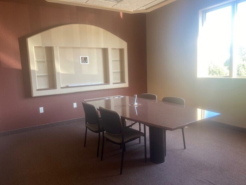 More Photos Of 219-259 Ross Ave, Schofield Light Distribution For Lease