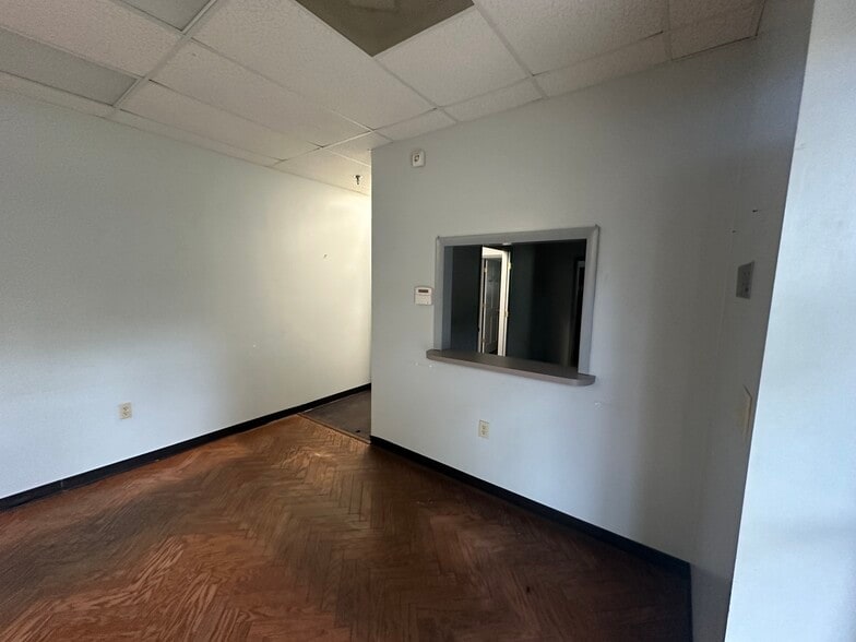 More Photos Of 385 French Collins Rd, Conway Light Distribution For Lease