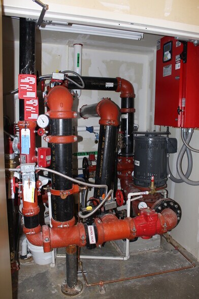 More Photos Of 908 NW 6th St, Tulia Freestanding For Sale