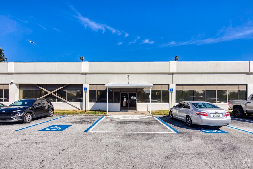 More Photos Of 5710 Hoover Blvd, Tampa Light Distribution For Lease