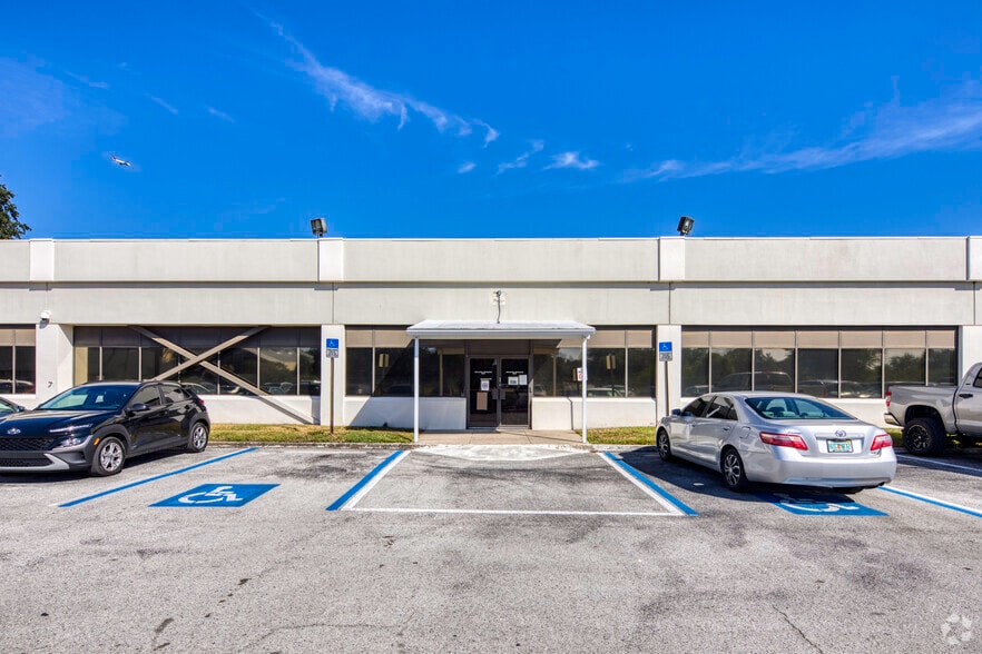 More Photos Of 5710 Hoover Blvd, Tampa Light Distribution For Sale