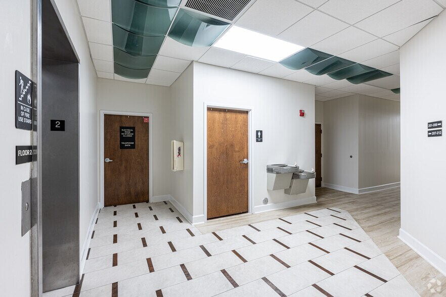 More Photos Of 4577 N Nob Hill Rd, Sunrise Office For Lease