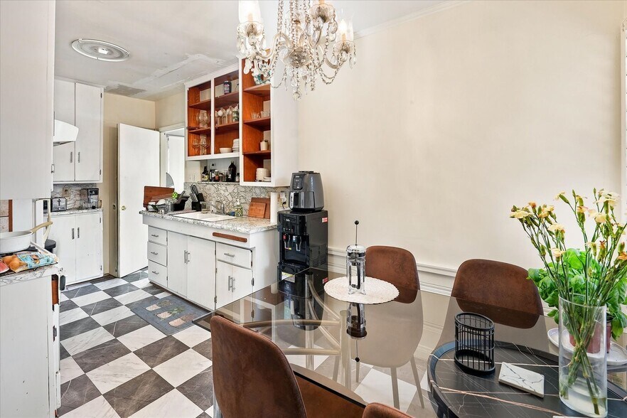 More Photos Of 457 N Stanley Ave, Los Angeles Apartments For Sale