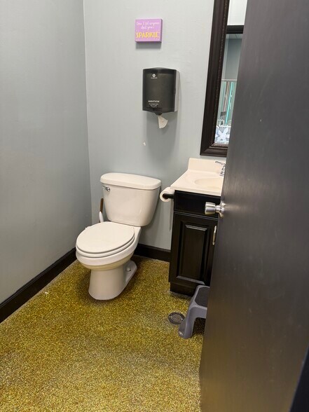 More Photos Of 769 Blanding Blvd, Orange Park Office For Lease