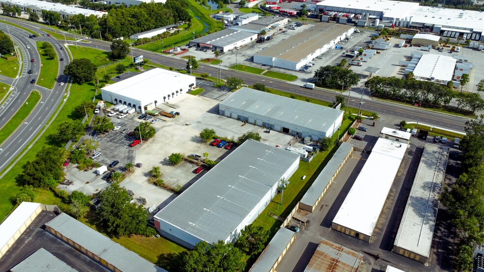 More Photos Of 4100 Silver Star Rd, Orlando Unknown For Lease