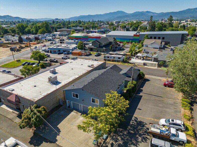 More Photos Of 513 Alice St, Medford Apartments For Sale