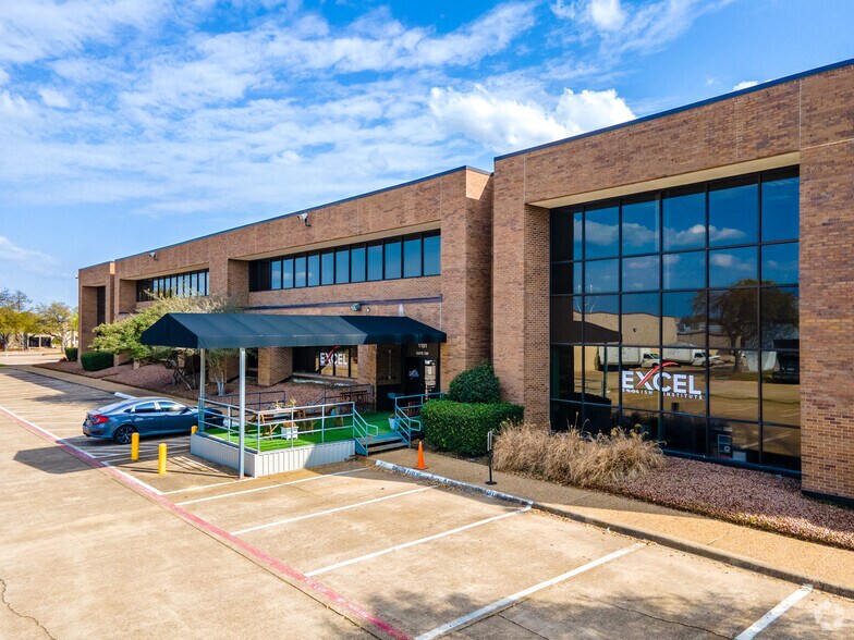 More Photos Of 1101 E Arapaho Rd, Richardson Office Residential For Lease