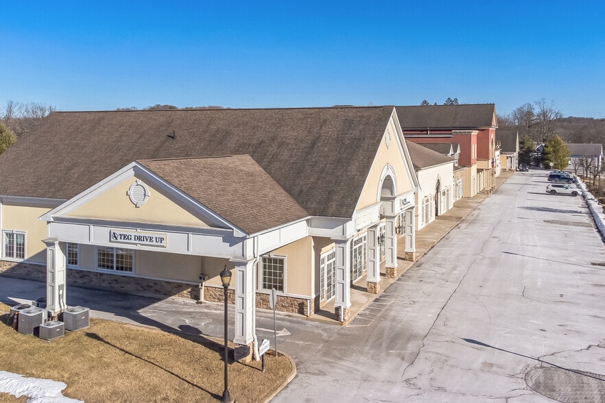 More Photos Of 900 NY 376, Wappingers Falls Freestanding For Lease