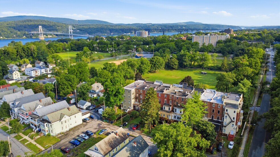 More Photos Of 10 Eastman Ter, Poughkeepsie Apartments For Sale