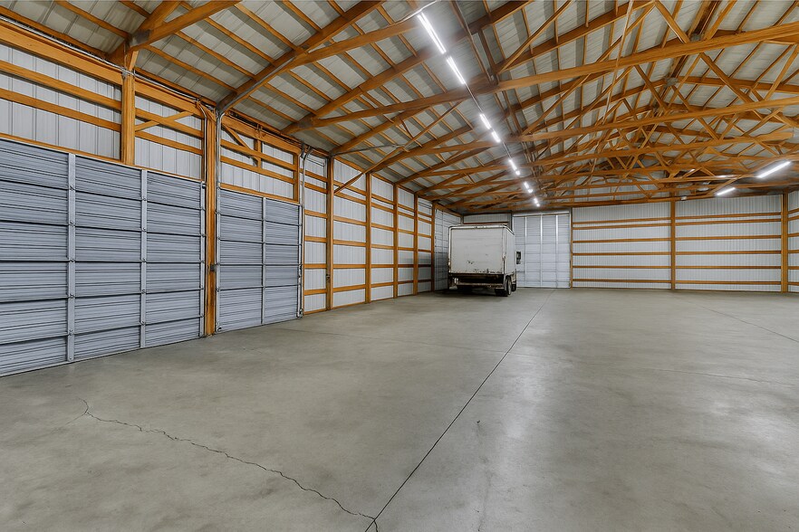 More Photos Of 585 1st Ave S, Saint Cloud Warehouse For Lease
