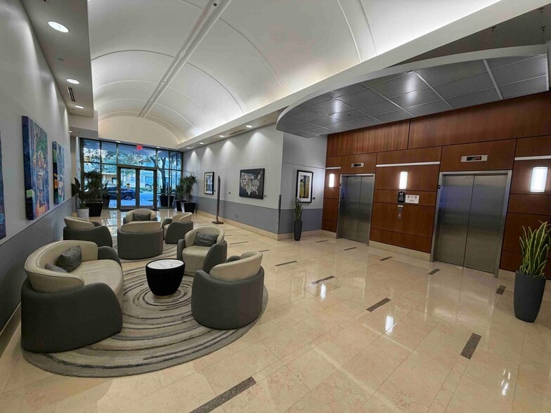 More Photos Of 801-811 N Orange Ave, Orlando Medical For Sale