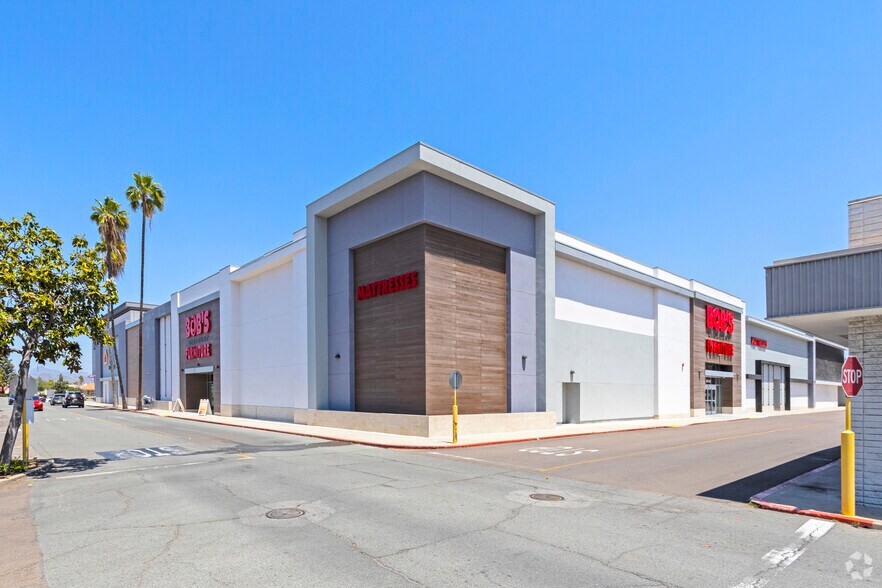 Primary Photo Of 415-761 Parkway Plaza, El Cajon Unknown For Lease