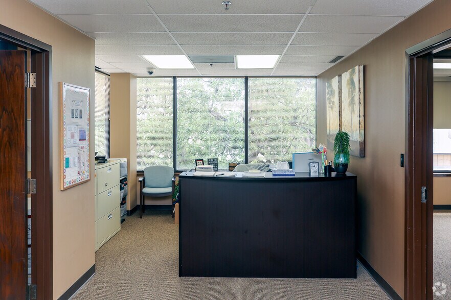 More Photos Of 3301 Golden Rd, Tyler Office For Lease