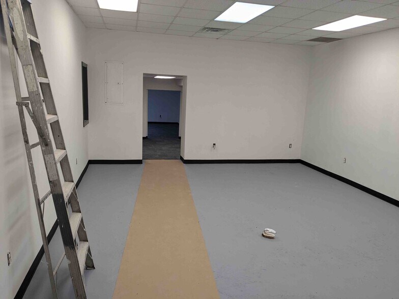 More Photos Of 18-17 42nd St, Astoria Light Distribution For Lease