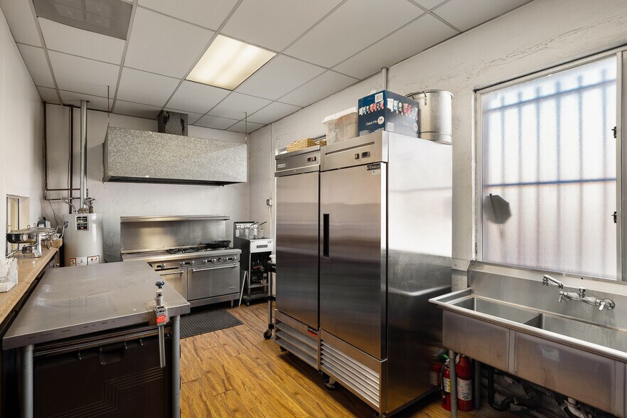 More Photos Of 8461 S San Pedro St, Los Angeles Religious Facility For Sale