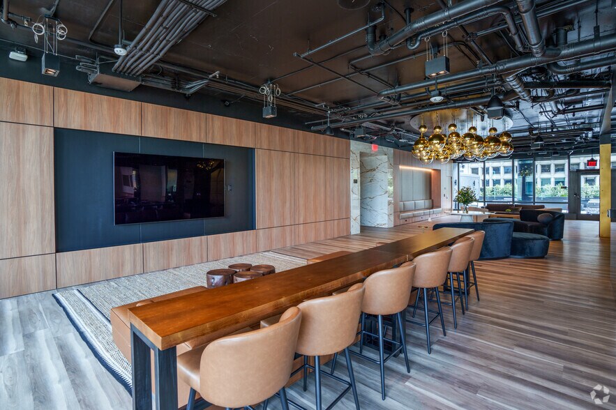 More Photos Of 1950 Broadway, Oakland Coworking Space