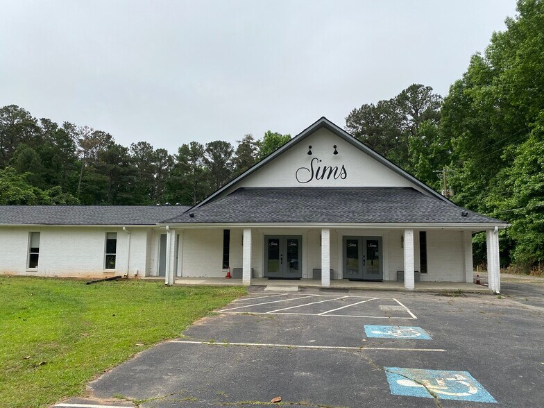 Primary Photo Of 4031 Rainbow Dr, Decatur Religious Facility For Sale