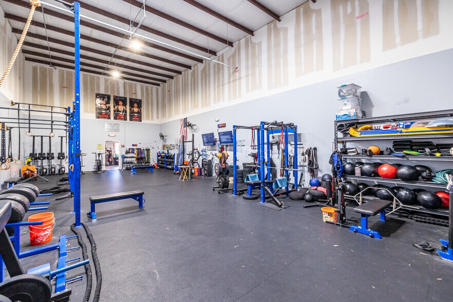 More Photos Of 4337 McBrayer Rd, Oakwood Warehouse For Sale