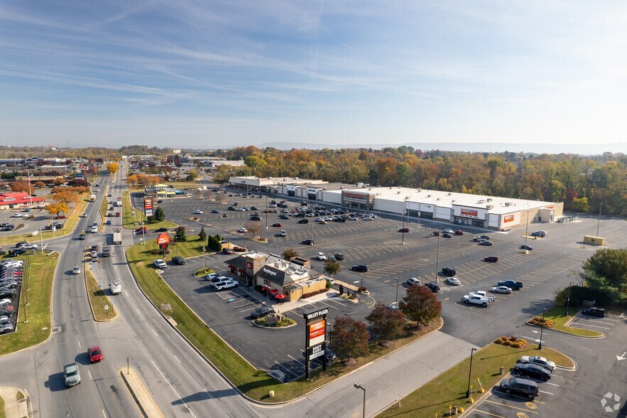 More Photos Of 1701-1729 Massey Blvd, Hagerstown Freestanding For Lease