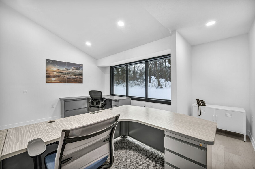 More Photos Of 1929 E Royalton Rd, Broadview Heights Office For Lease