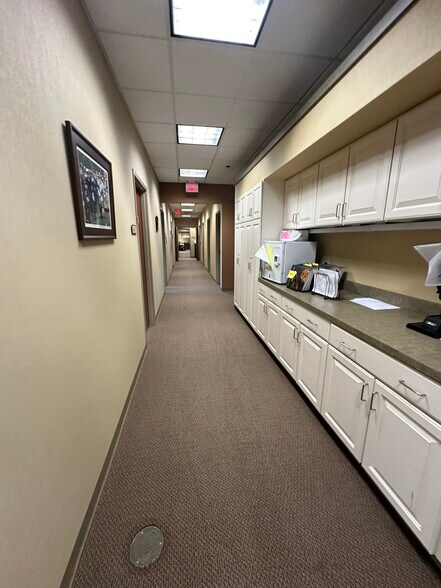 More Photos Of 240 W Cook Rd, Mansfield Medical For Sale