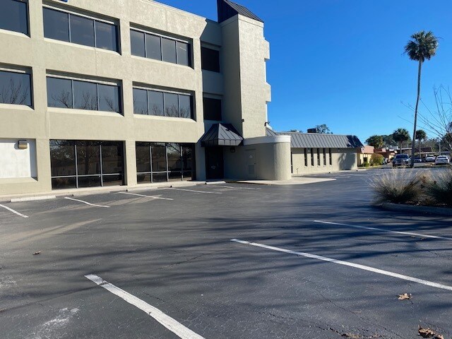 More Photos Of 570 Memorial Cir, Ormond Beach Medical For Sale