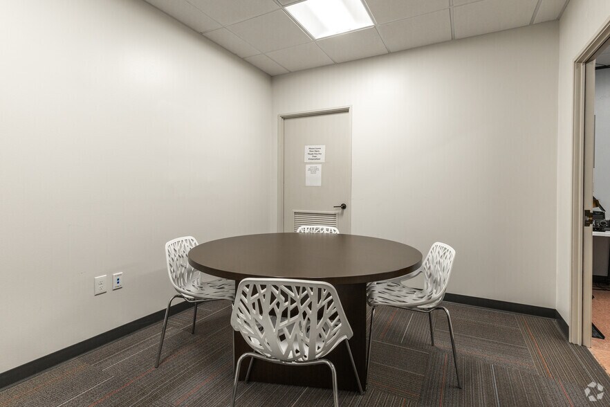 More Photos Of 8267 Elmbrook Dr, Dallas Office For Lease