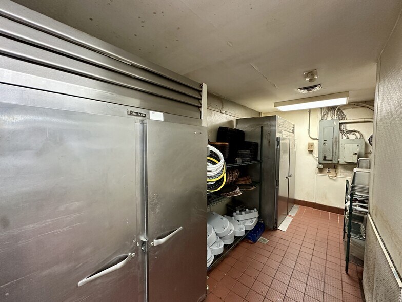 More Photos Of 6736 E Main St, Reynoldsburg Fast Food For Sale