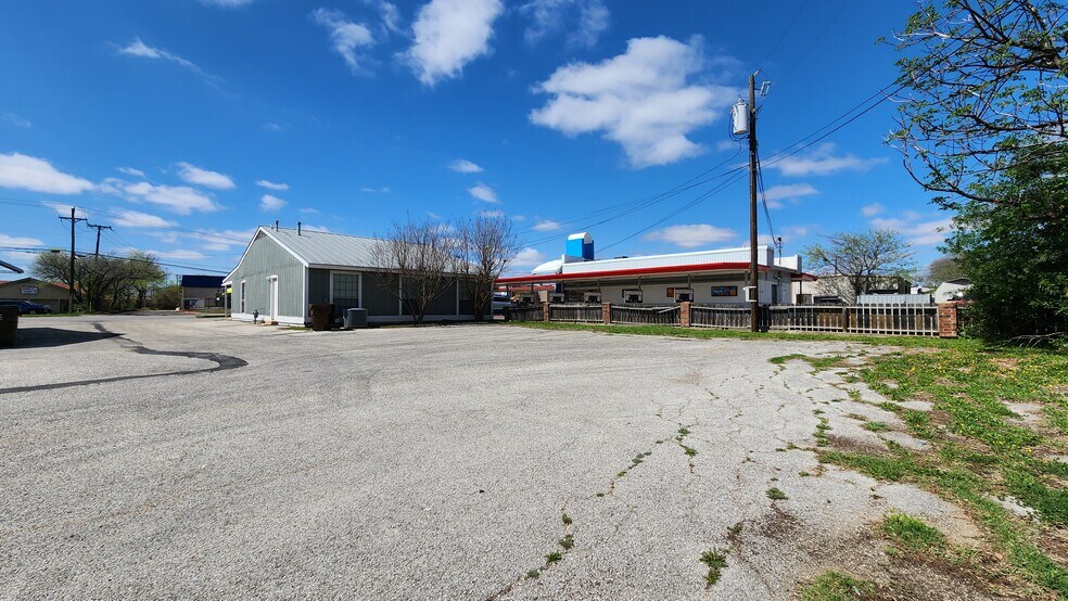 More Photos Of 1803A N Mays Street, Round Rock Office For Lease