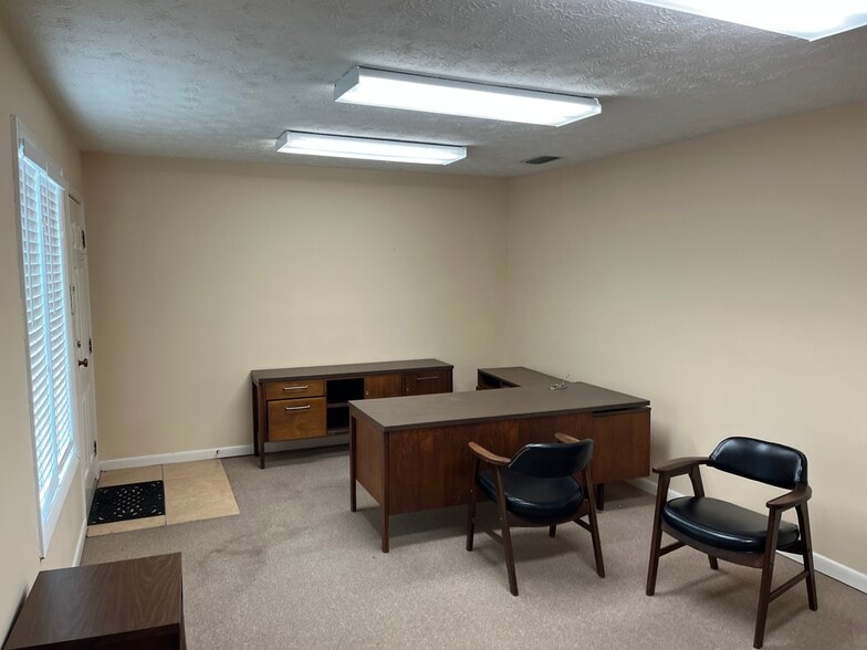 More Photos Of 5807 Macy Ave, Jacksonville Office For Lease