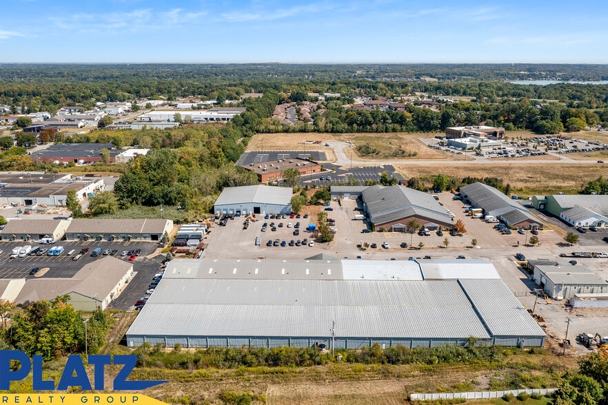 More Photos Of 590 E Western Reserve Rd, Youngstown Warehouse For Lease