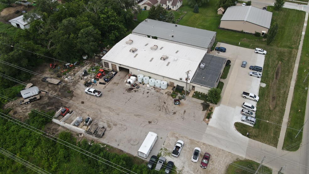 More Photos Of 5475-5480 NW Beaver Dr, Johnston Warehouse For Lease