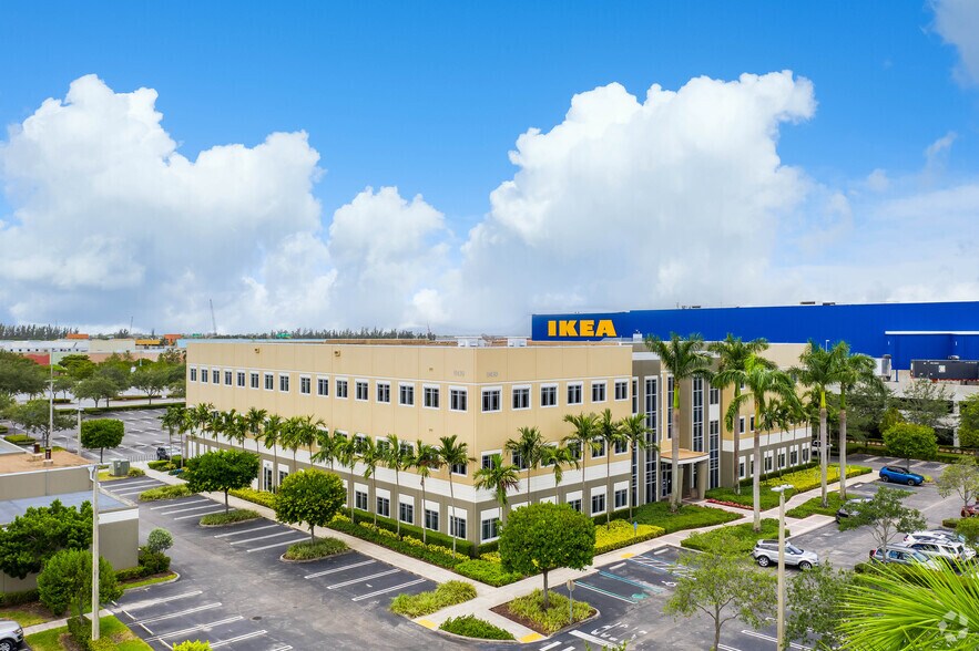 More Photos Of 11430 NW 20th St, Miami Office For Lease