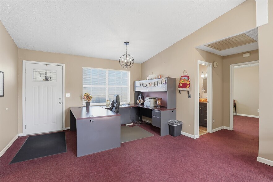 More Photos Of 7713 Oak Ridge Hwy, Knoxville Office For Sale