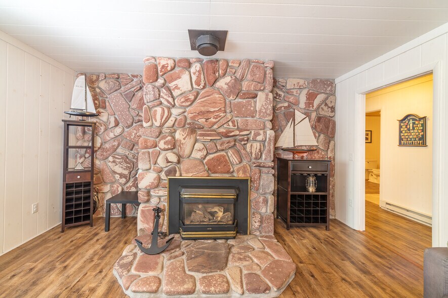 More Photos Of E3220 and E3218 State Highway M 28, Au Train Specialty For Sale