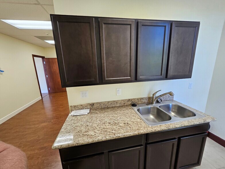 More Photos Of 6100 Plumas St, Reno Office For Sale