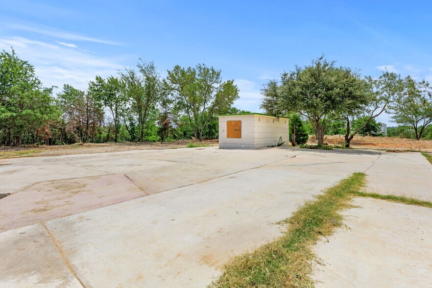 More Photos Of 1800 Logan St, Fort Worth Land For Sale