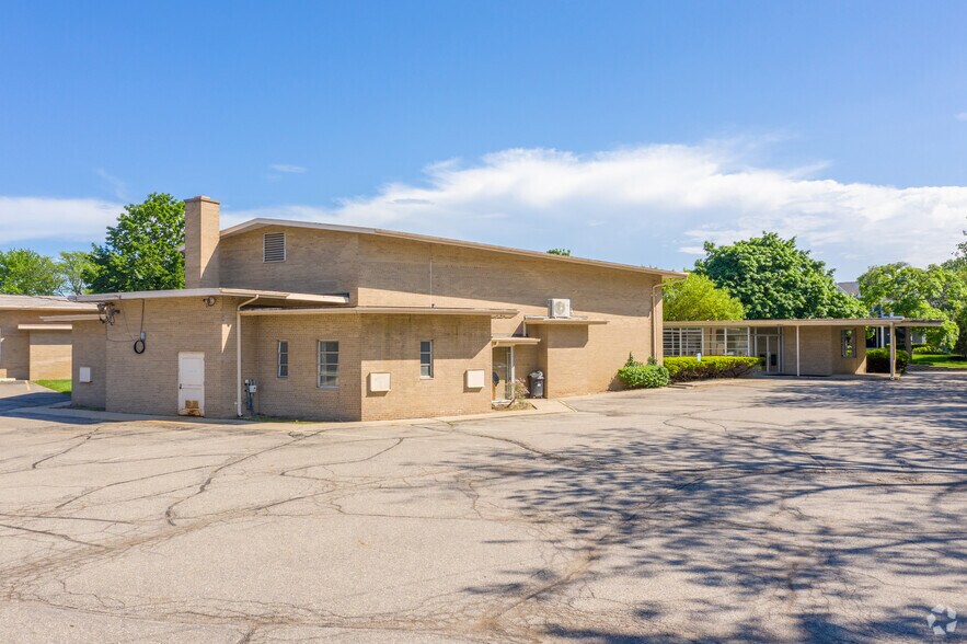 More Photos Of 1100 W Ann Arbor Trl, Plymouth Religious Facility For Sale