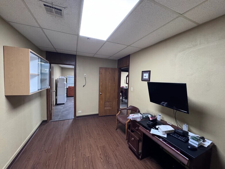 More Photos Of 411 SW C Ave, Lawton Medical For Sale