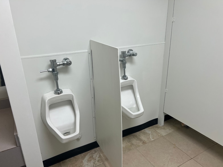 More Photos Of 2430 Campbell Rd, Houston Religious Facility For Sale