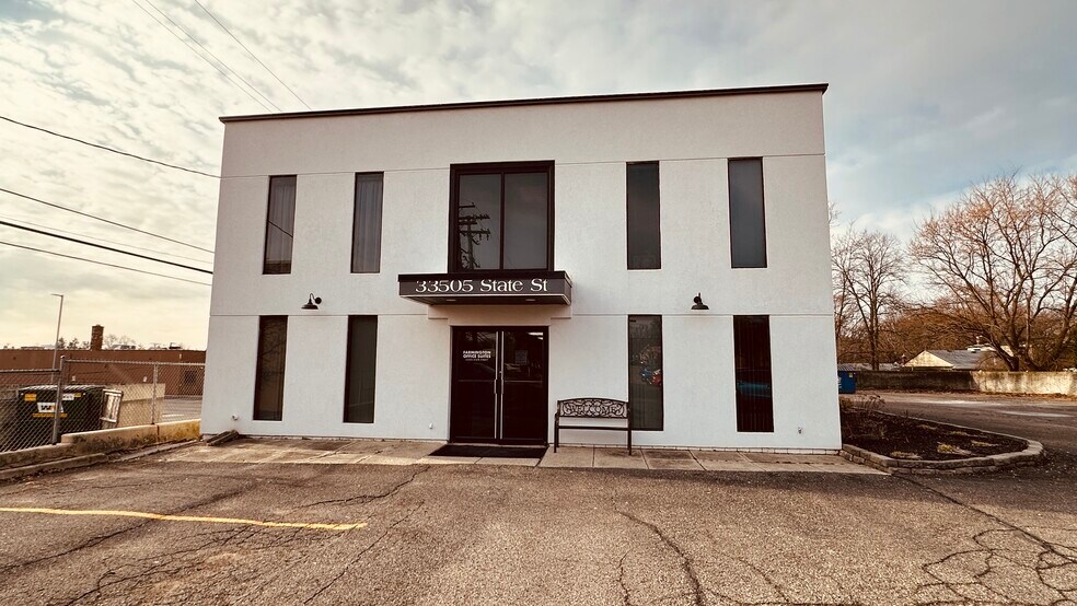 Primary Photo Of 33505 State St, Farmington Hills Office For Sale