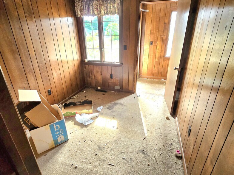 More Photos Of 420 Long Hill Rd, Groton Medical For Sale