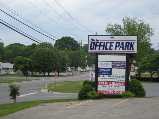 More Photos Of 911 N Tennessee St, Cartersville Office For Lease